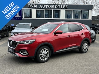 MG EHS 1.5 TGDI Luxury VAN € 25.900,- VOOR € 22.330,- UW LENTEVOORDEEL € 3.570,-! | PHEV | MEGA COMPLEET! | COMPLETE HISTORIE AANWEZIG | FABRIEKSGARANTIE T/M 011-2030 | 52km WLTP ELECTR RIJBEREIK, TOTAAL RIJBEREIK TOT 1.000km! |