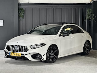 Mercedes-Benz A-klasse 180 Business Solution AMG | AMG-styling | Panorama-dak | Achteruitrijcamera | Carplay | Cruise Control | Stoelverwarming | LED koplampen |