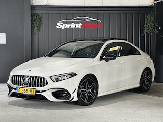 Mercedes-Benz A-klasse 180 Business Solution AMG | AMG-styling | Panorama-dak | Achteruitrijcamera | Carplay | Cruise Control | Stoelverwarming | LED koplampen |