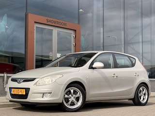 Hyundai i30 1.4i Dynamic 5DRS | CD-Speler | Airco | LM Velgen