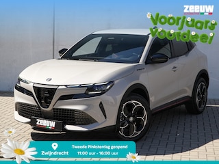 Alfa Romeo Junior Elettrica Speciale 54 kWh | Techno Pack | Warmtepomp | 18"