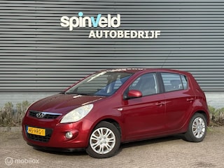 Hyundai i20 1.2i DynamicVersion - Airco - Elektrische ramen -
