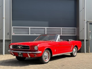Ford Mustang Bj.1965 Cabrio|Elektr kap|Zeer mooi.