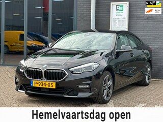 BMW 218i Business Edition/1STE EG/LED/AUTOMAAT/NL AUTO-NAP