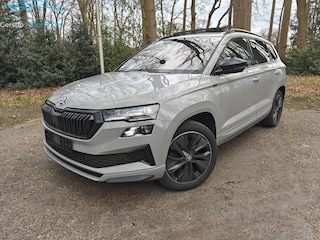 Skoda Karoq 1.5 TSI Sportline Pano ACC Black optic