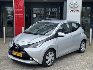 Toyota Aygo 1.0 VVT-i X-PLAY AIRCO BLUETOOTH CAMERA EL-RAMEN/SPIEGELS NL-AUTO
