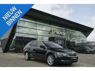 Skoda Octavia Combi 1.6 TDI 105pk DSG Navigatie DAB Xenon / LED Elektrische achterklep Keyless start 17" LMV