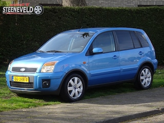 Ford Fusion 1.6 Futura met Radio en Airco Nieuwe Distributieriem