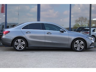 Mercedes-Benz A-klasse 180 AUT7 Luxury Line LEDER SFEER WIDESCREEN CAMERA