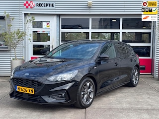 Ford Focus 1.0 EcoBoost Hybrid ST Line Business Adapt cruise / Stuurverw / Carplay