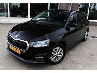 Skoda Fabia 1.0 TSI Carplay, Volledig digitaal, Achteruitrijcamera, NAVI, Stoelverwarming, CC, LED, Keyless, Parksens. V en A, 15" LMV