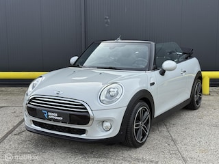 Mini Cooper Cabrio 1.5 AUTOMAAT | NAVI | PDC | NIEUWSTAAT |