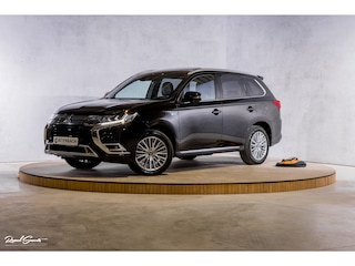 Mitsubishi Outlander 2.4 PHEV Instyle | Adaptieve cruise | Panorama dak | Blis | Trekhaak |