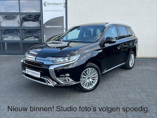 Mitsubishi Outlander 2.4 PHEV Instyle | Adaptieve cruise | Panorama dak | Blis | Trekhaak |