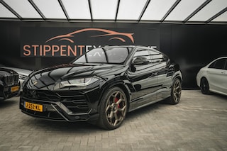 Lamborghini Urus Zwart