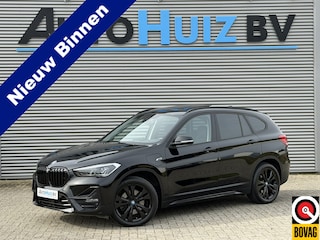 BMW X1 xDrive25e Executive Sport Line Panoramadak Navi Plus Head-Up Display Achteruitrijcamera LED Stoelverwarming