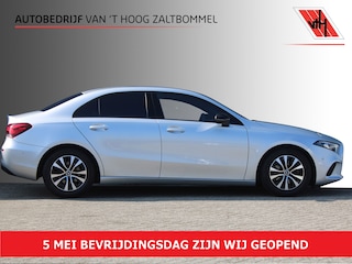Mercedes-Benz A-klasse 200 AUT7 Business Solution NIGHT PAKKET WIDESCREEN TREKHAAK