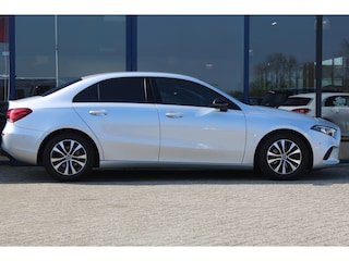 Mercedes-Benz A-klasse 200 AUT7 Business Solution NIGHT PAKKET WIDESCREEN TREKHAAK