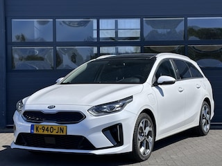 Kia Ceed SPORTSWAGON 1.6 GDI PHEV EXECUTIVELINE I AUTOMAAT I P-CAMERA I SCHUIF/KANTELDAK I APPLE CARPLAY