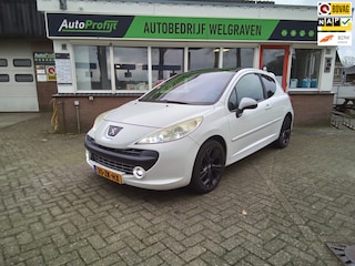 Peugeot 207 1.6-16V T Féline
