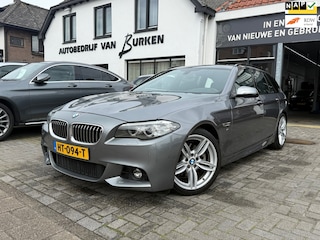 BMW 5-serie Touring 520i High Executive,Panoramadak,Stoelverwarming,Navigatie,19 Inch L.M. Velgen