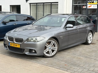 BMW 5-serie Touring 520i High Executive,Panoramadak,Stoelverwarming,Navigatie,19 Inch L.M. Velgen