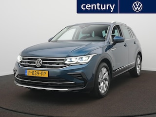 Volkswagen Tiguan 1.5 TSI Elegance Automaat - IQ light - Park Assist- Navigatie - Camera - ACC - Side Assist - Achterklep elektrisch