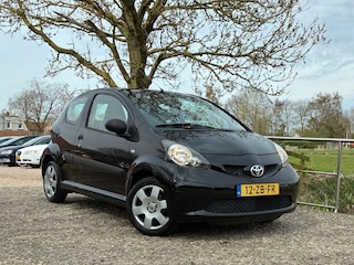 Toyota Aygo 1.0-12V | 143.000 KM + Airco nu € 2.450,-!!!