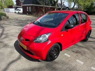 Toyota Aygo 1.0-12V 5drs airco (moet nagekeken worden)