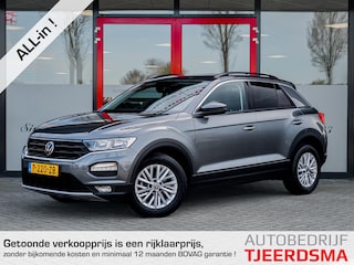 Volkswagen T-Roc 1.0 TSI Style | Origineel NL | 2e Eigenaar | Navigatie | Climate Control | Adaptieve Cruise Control | Parkeersensoren | Lichtmetalen Velgen | Apple Carplay | Android Auto | Metallic Lak | Privacy Glas |