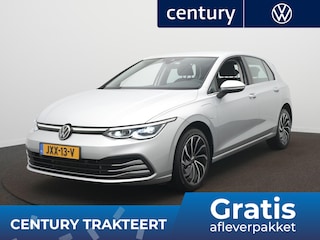 Volkswagen Golf 1.4 eHybrid Style DSG / Adaptive cruise / Navi / Achteruitrijcamera / Sfeerverlichting
