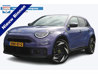 Fiat 600 600e Scorpionissima 54 kWh 282PK | Fabrieksgarantie | Kuipstoelen | 20" LMV | LED | Camera | Adaptive cruise | Half leder/alcantara | Voorruit verwarming | Keyless entry en go | Dodehoek detectie | Navigatie |