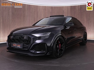 Audi Q8 quattro 4.0 600pk TFSI |23" custom|Dynamic plus|keramisch|achteras besturing|pano|massage|HUD|B&O|memory|carbon interieur|blind spot|Apple Carplay|parkeer camera|elek. trekhaak|