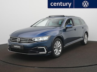 Volkswagen Passat 1.4 TSI PHEV GTE Business DSG / Panoramadak / Wegklapbare trekhaak / Navi