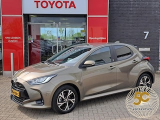 Toyota Yaris 1.5 HYBRID DYNAMIC KEYLESS LED-PAKKET STOEL/STUURVERWARMING DRAADLOOS-LADEN-TEL