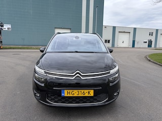 Citroën C4 Picasso 1.2i PureTech Business 7-Persoons 6-Bak 131 PK. Als nieuw rijdende auto en zeer goed onderhouden !!!