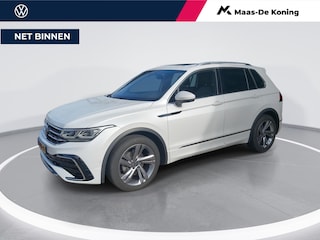 Volkswagen Tiguan 1.5 TSI 150pk DSG R-Line · Panoramadak · Trekhaak · Camera · Apple/Android Car Play · Navigatie · Stoel-& Stuurverwarming · 19'' Inch ·