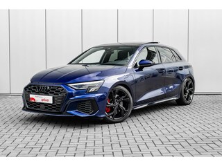 Audi A3 Sportback 45 TFSI e S edition Competition 245 PK | Panoramadak | Dodehoekdetectie | Ambiance Verlichting |