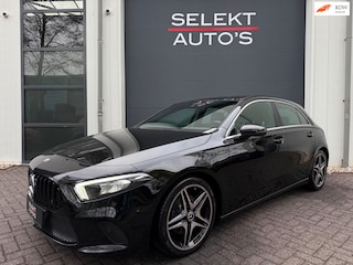 Mercedes-Benz A-klasse 200 Premium Automaat 163 Pk Cruise/Climate/Camera/19 Inch/PDC/Leder/Navi/Bluetooth/LED/Apk 05-2027