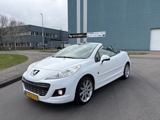 Peugeot 207 CC 1.6 VTi Roland Garros 120 PK. Prachtige en als nieuw rijdende auto met slechts 120.000 KM !!!
