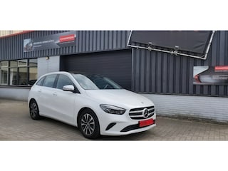 Mercedes-Benz B-klasse 200 Bus. Sol. AMG