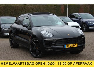 Porsche Macan 2.0 / NL Auto / Dealer onderhouden / Panoramadak / Camera / Luchtvering / Sportdesign+Chrono / 21'' / Adaptieve stoelen / CarPlay / Bose / DAB / Stoelverwarming / ACC