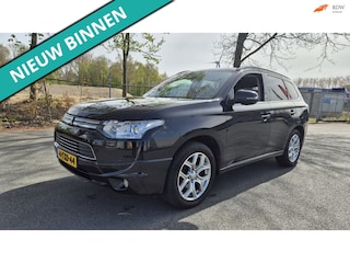 Mitsubishi Outlander 2.0 PHEV Instyle+ goedkoper rijden kan bijna niet inst auto met apk