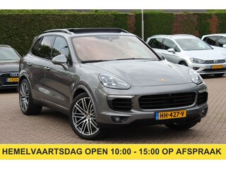 Porsche Cayenne 3.0 S E-Hybrid / Full option! / NL Auto! / Trekhaak / Panoramadak / 360Camera / Luchtvering / Bose / 20'' / Keyless / Sportchrono / Stuurverwarming / Stoelventilatie 4x / Stoelverwarming 4x / Dodehoek / DAB