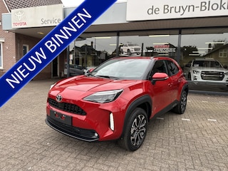 Toyota Yaris Cross 1.5 Hybrid 130 Dynamic + Comfort Pack dodehoekdetectie / stoelverwarming / stuurwielverwarming / parkeersensoren voor + achter / Navigatie / Apple Carplay / Android Auto / parkeercamera / 10 jaar Toyota garantie / rijklaarprijs incl. Toyota Pechhulppas