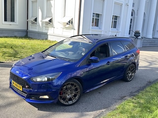 Ford Focus Wagon 2.0 ST-3 FACELIFT 251 PK, RECARO LEDER
