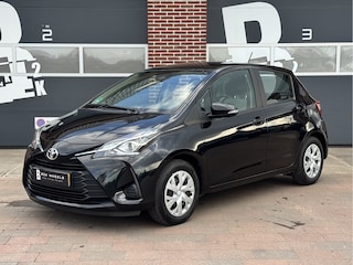 Toyota Yaris 1.0 VVT-i Energy | NAP | Trekhaak | Camera | Cruise | Allseason | Rijklaar + nieuwe apk