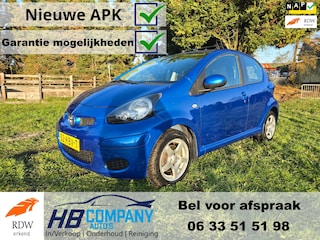 Toyota Aygo 1.0-12V Comfort Navigator 5DRS (zeldzame uitvoering) Navigatie | Airco | velgen | Nieuwe APK | NAP