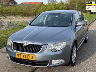 Skoda Superb 1.4 TSI Greentech Ambition Business Line Audio-CD/MP3 Navi LMV 16" Cruisecontr. ASR ABS Bi-Xenon Dealeronderh. Nw Apk