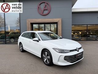Volkswagen Passat Variant 1.5 eHybrid Business | Dode hoek | Camera | Trekhaak | Head-up | Rijklaar incl. 1 jaar Bovag garantie